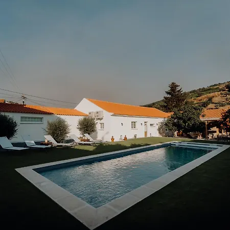 Valadouro Dona Adelaide With A Pool Villa