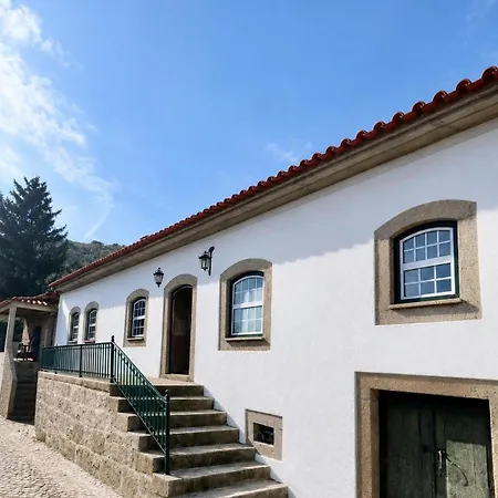 Valadouro Dona Adelaide With A Pool Espinhosa