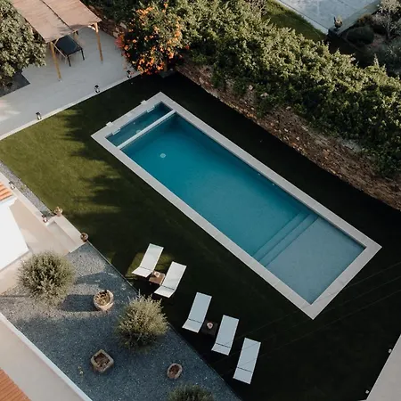 Valadouro Dona Adelaide With A Pool Espinhosa