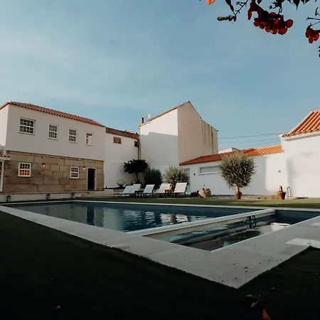 Valadouro Dona Adelaide With A Pool *