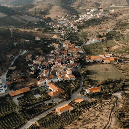 Valadouro Dona Adelaide With A Pool Villa