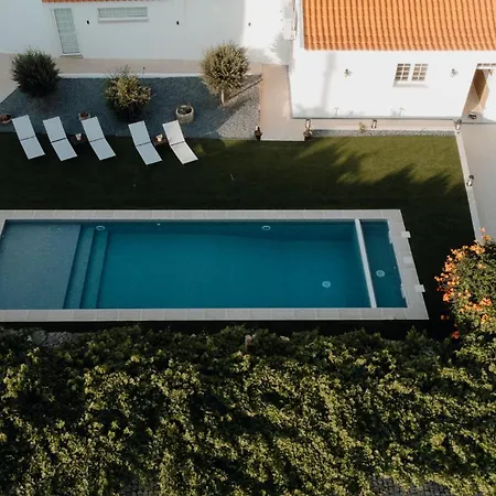 Valadouro Dona Adelaide With A Pool *